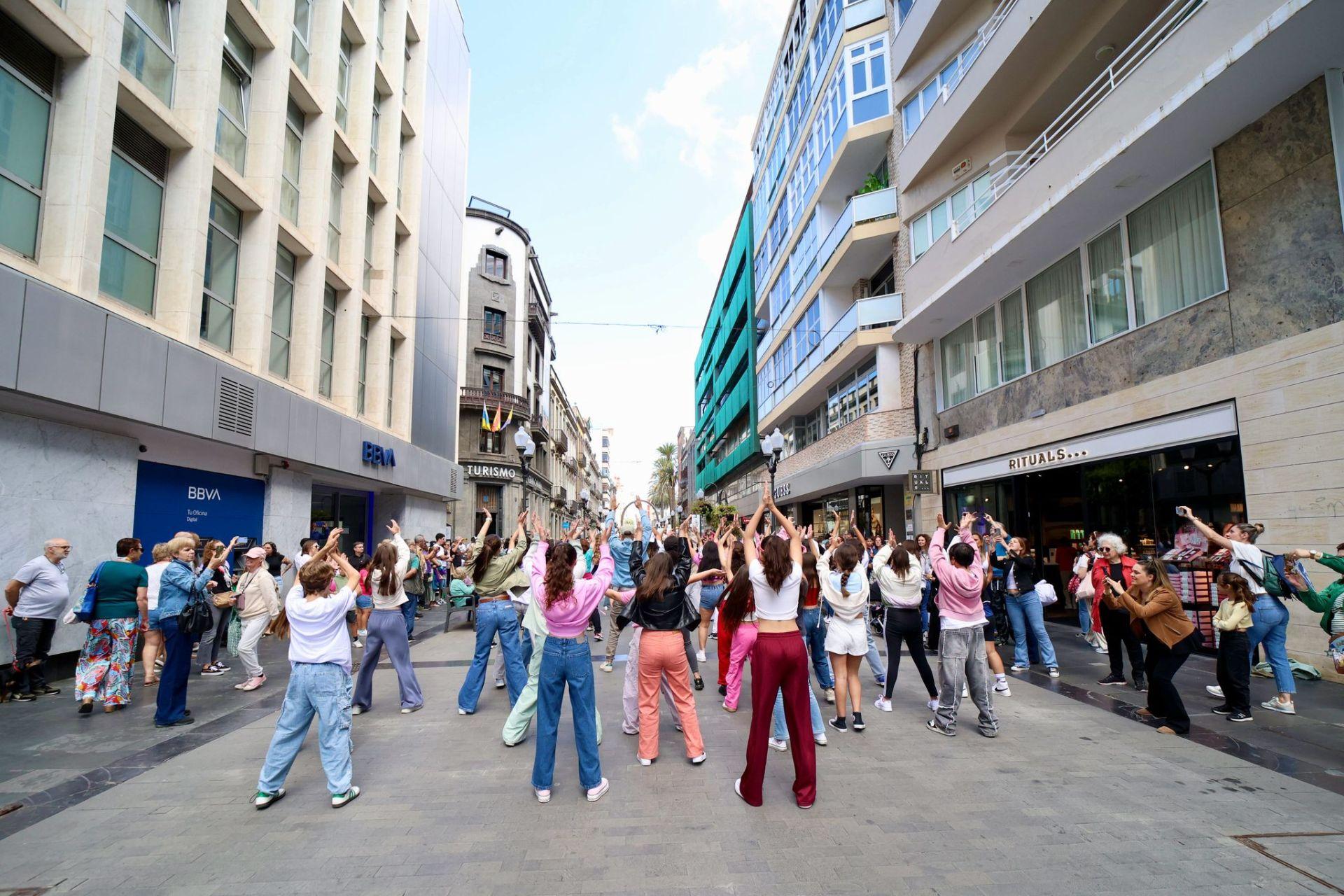 Triana se convierte escenario de un &#039;flashmob&#039;