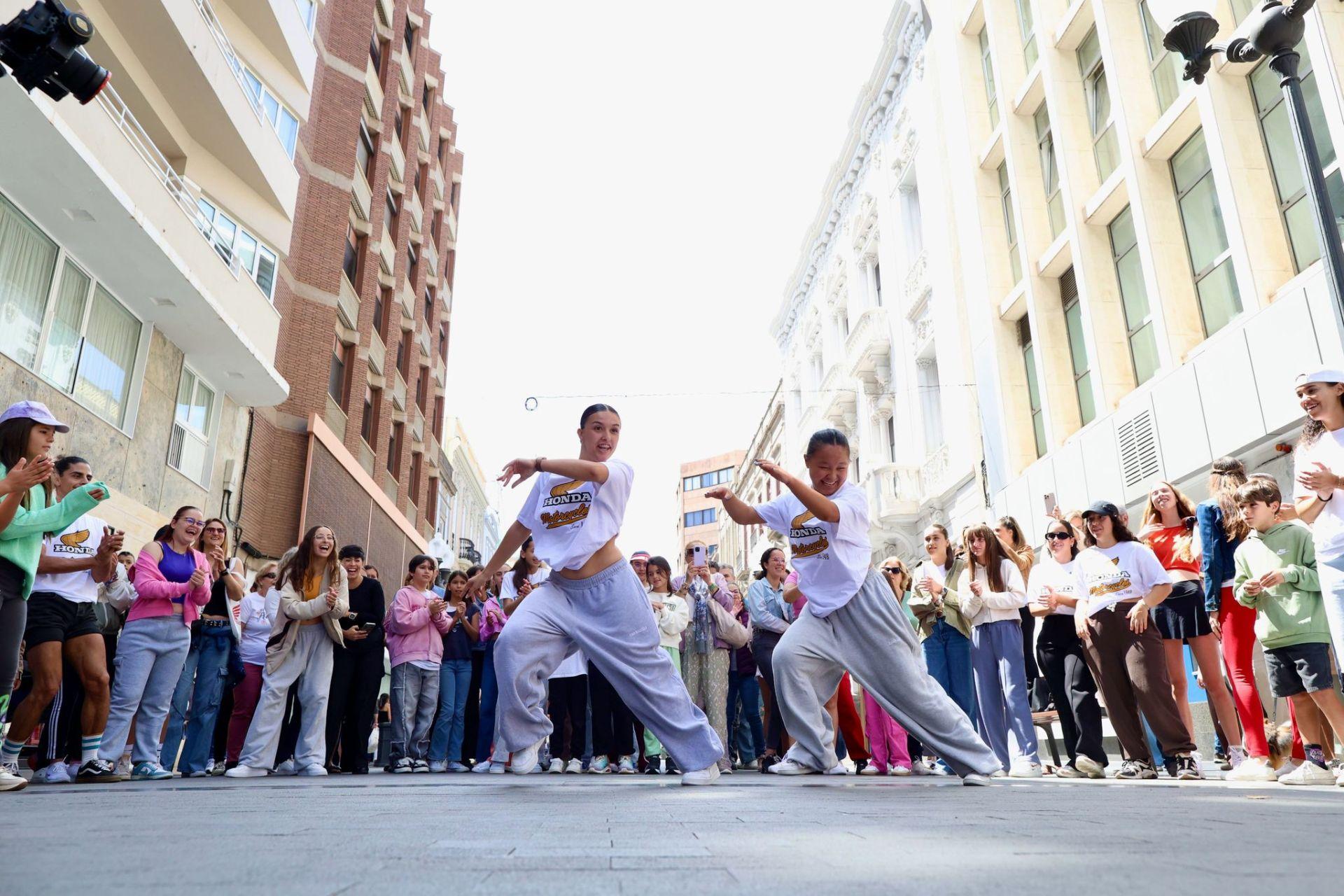 Triana se convierte escenario de un &#039;flashmob&#039;