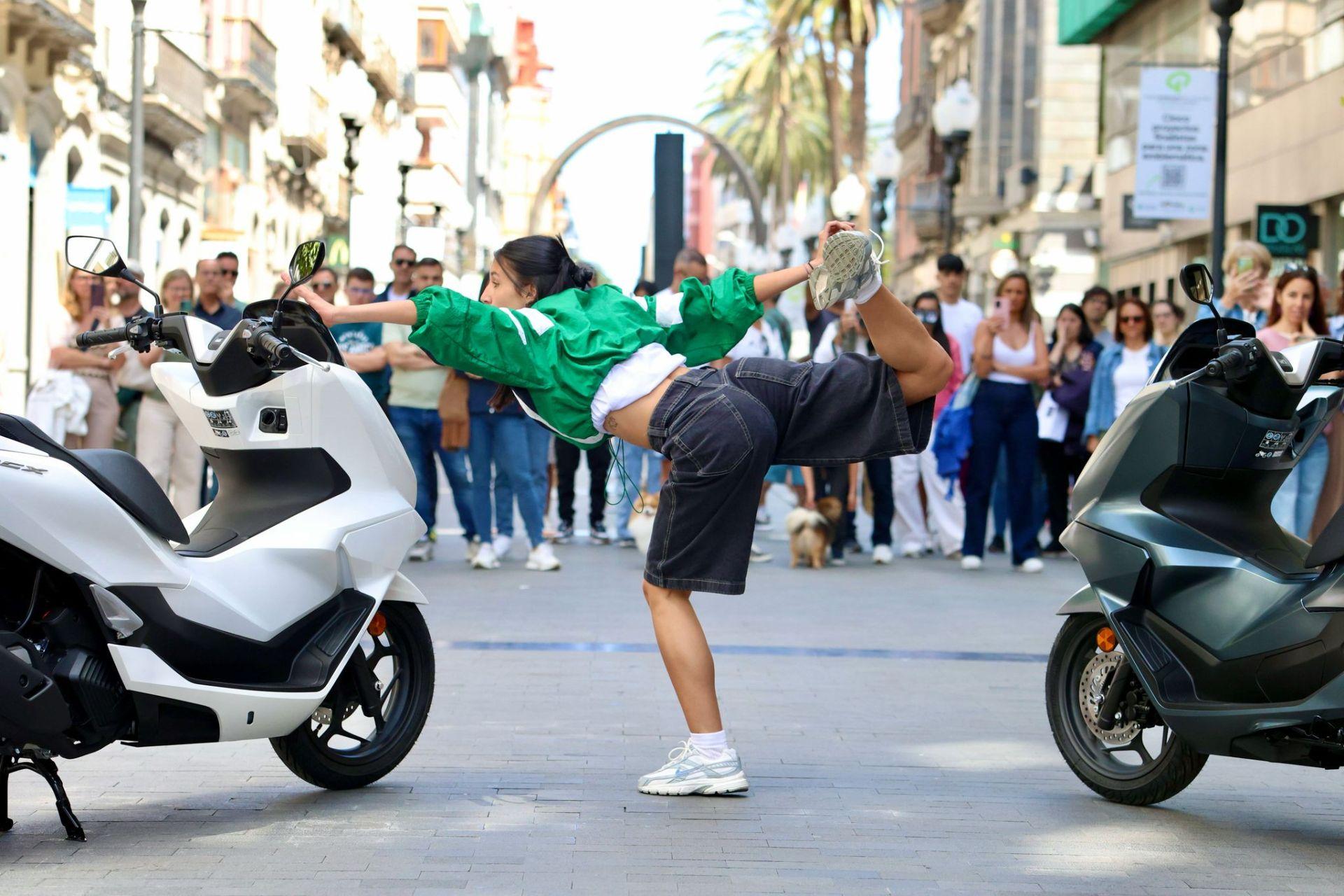 Triana se convierte escenario de un &#039;flashmob&#039;