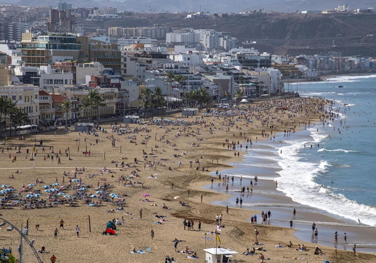Imagen de la Playa de Las Canteras.