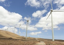 Aerogeneradores en la zona de El Monte.