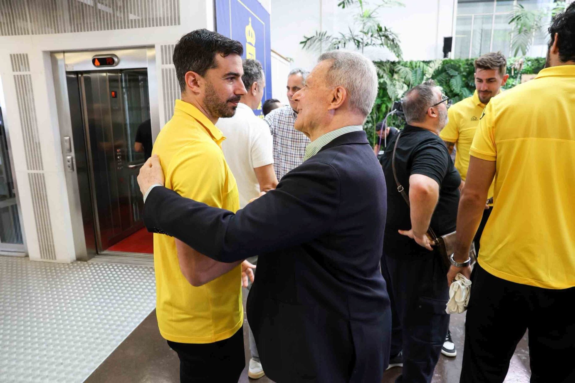 La recepción del guaguas en el Cabildo de Gran Canaria, en imágenes
