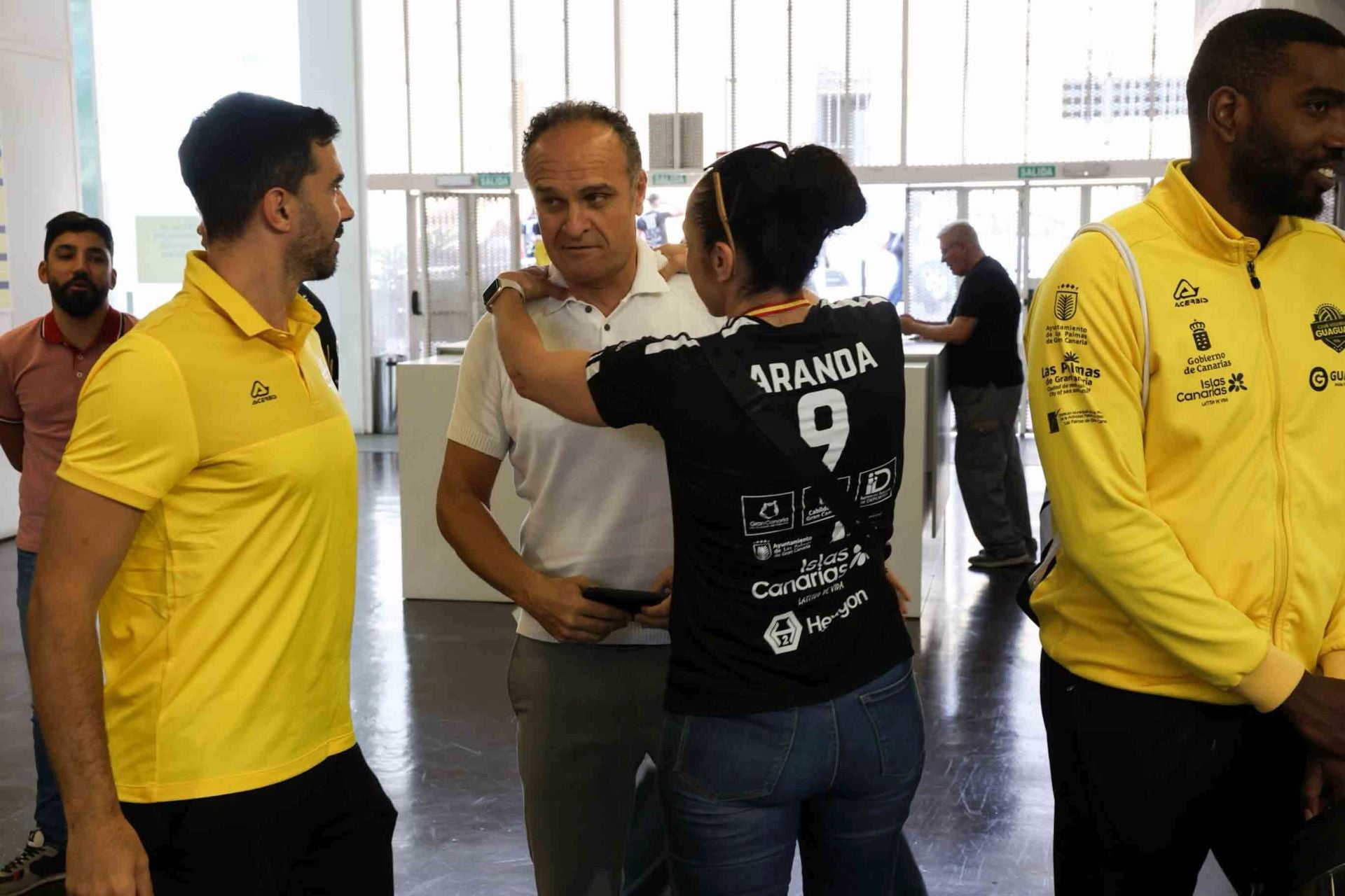 La recepción del guaguas en el Cabildo de Gran Canaria, en imágenes