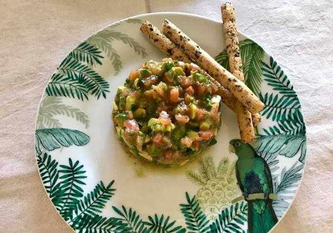Tartar de tomates y aguacates