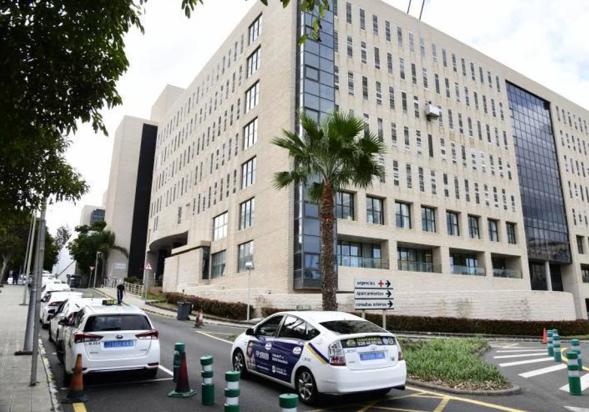 Herido un hombre tras ser atropellado en la calle Las Acacias de Moya