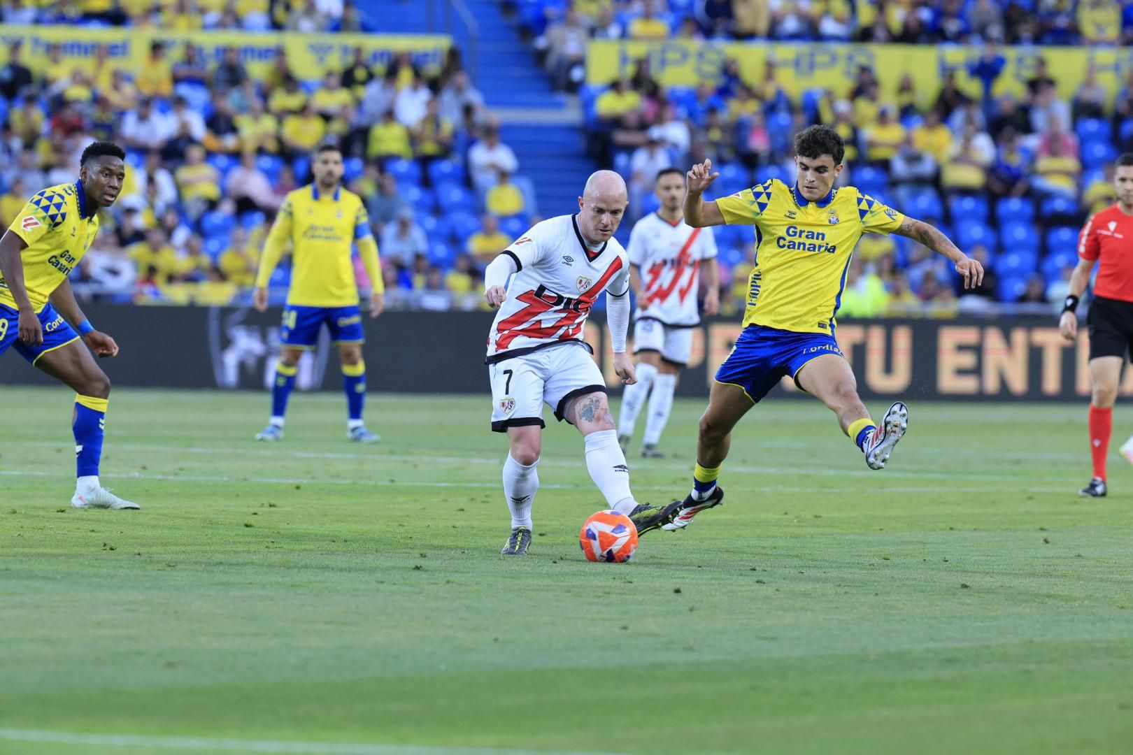 La batalla frente al Rayo, en imágenes