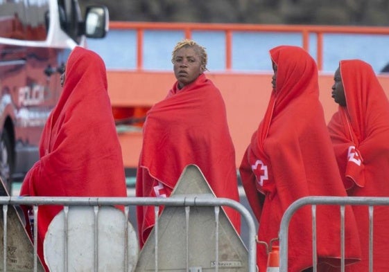 Llegada este jueves de migrantes a Lanzarote tras el rescate de la Guardamar Polimnia, de Salvamento Marítimo.