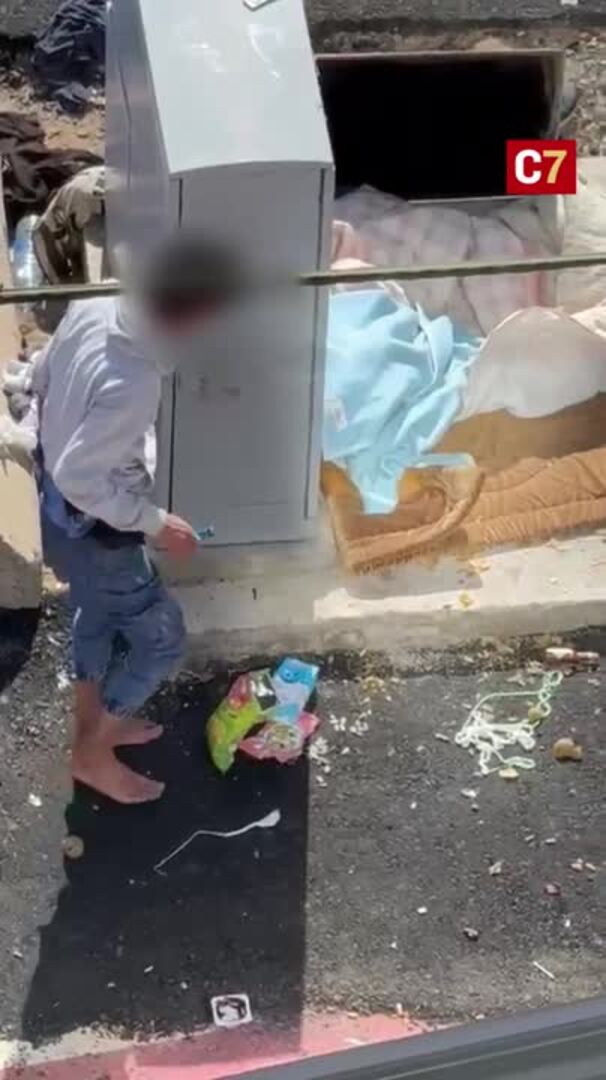 Una persona vive en la obra de la MetroGuagua en El Refugio