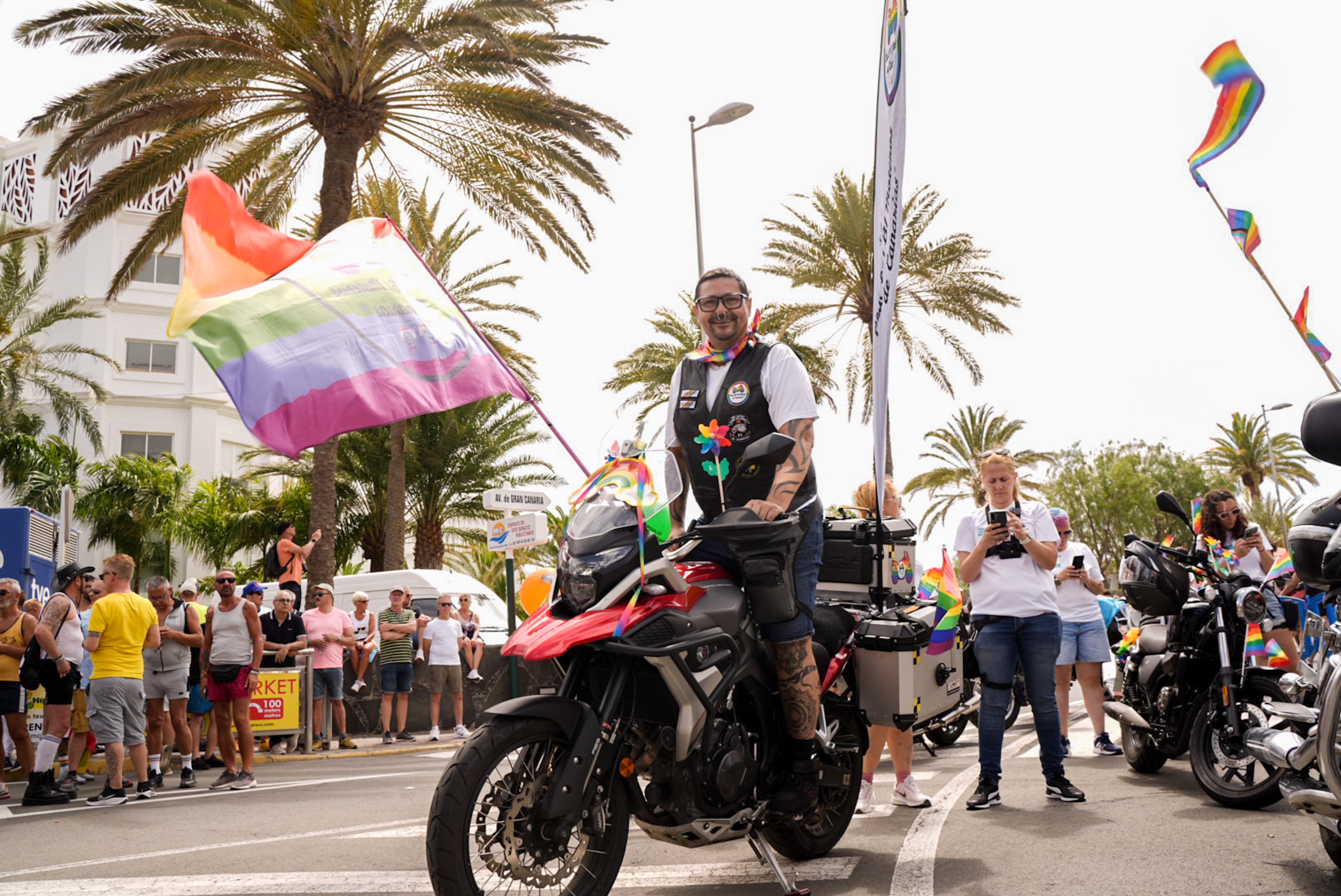Maspalomas vibra con la energía del Gay Pride