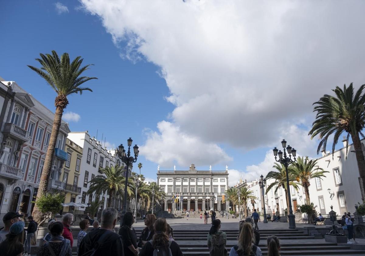 Intervalos nubosos y baja probabilidad de lluvias para despedir la semana en Canarias