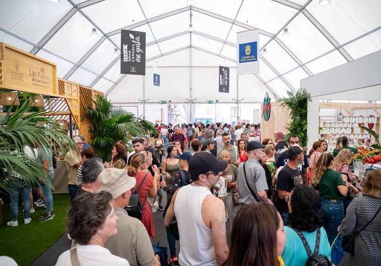 Público disfrutando del grato ambiente que se pudo vivir en la feria durante el fin de semana.