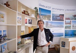 Manuel Florido en la sede del CIT en el Pueblo Canario.