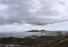 Cielos nubosos y posibles lluvias débiles para este lunes en Canarias