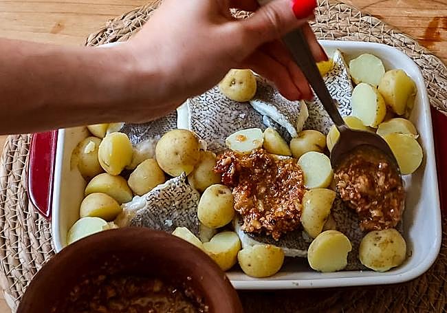 Untamos el pescado con el majado