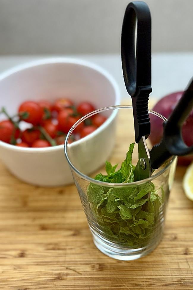 Picamos el hierba huerto