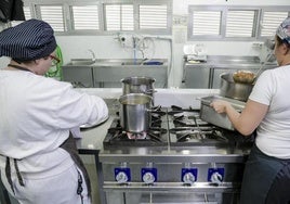 Interior de la cocina del CADI de El Tablero.