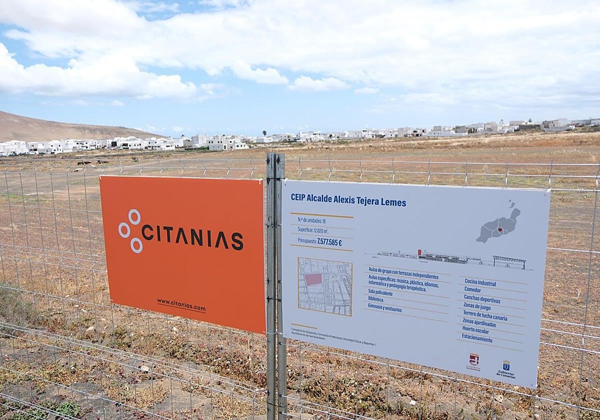 Carteles con las obras ya estrenadas.