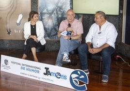 María Jesús Tovar, Goyo Jiménez y Ángel Vázquez, en la presentación.