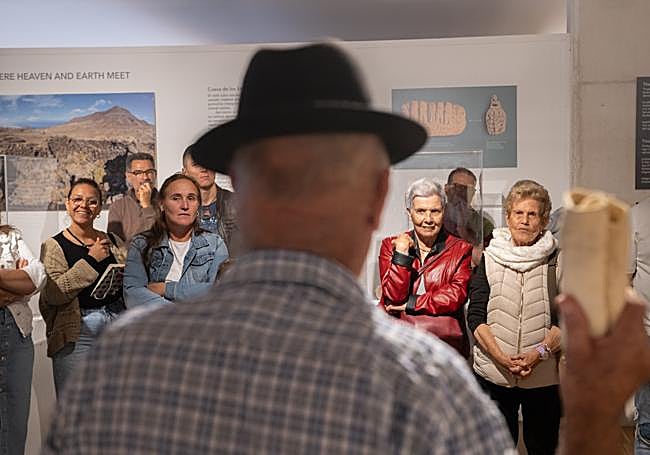 Vicente Hernández, en el encuentro en el museo insular.