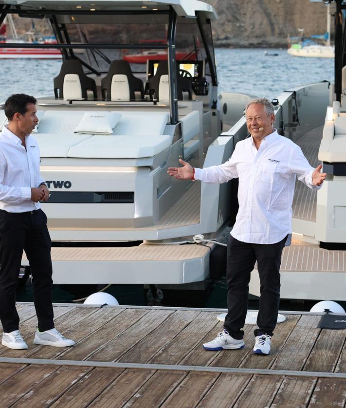 Imagen secundaria 2 - De Antonio Yachts desembarca en Canarias de la mano de Domingo Alonso Powersports