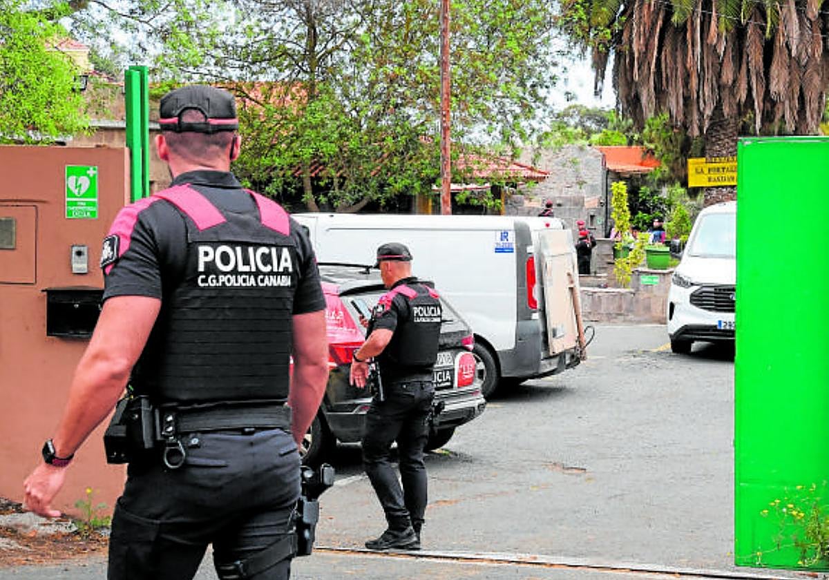 La Policía Canaria efectuó este lunes el registro de La Fortaleza I, en Tafira.