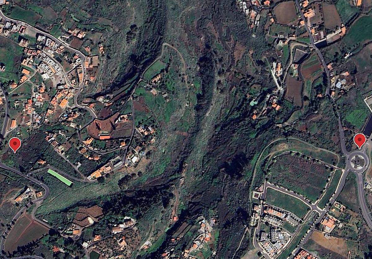 A la izquierda el punto final de la nueva vía y a la derecha la glorieta de La Cruz.