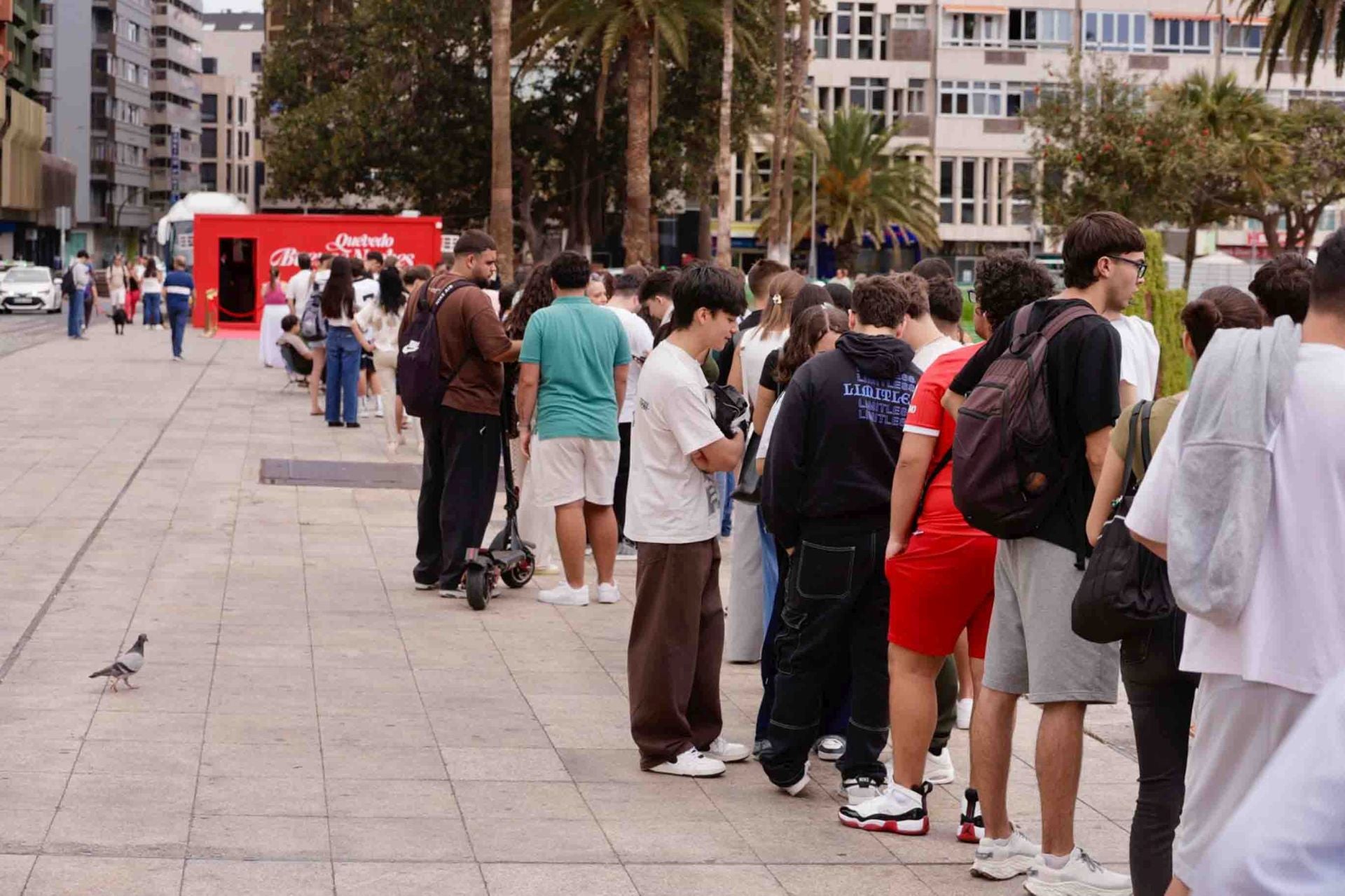 Los fans de Quevedo abarrotan el Paque Santa Catalina