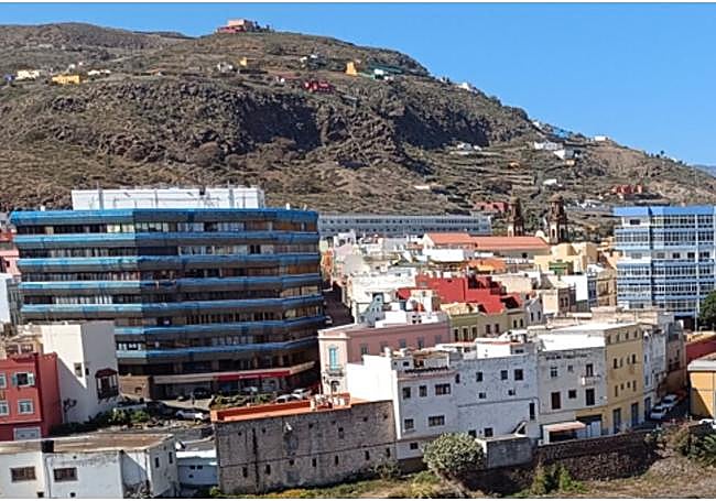 Vista de la ciudad de Guía desde el suelo urbanizable de Las Garzas.
