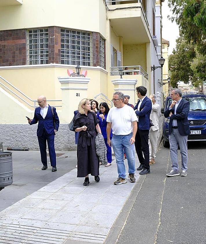 Imagen secundaria 2 - Distintos momentos de la visita del jurado al Guniguada.