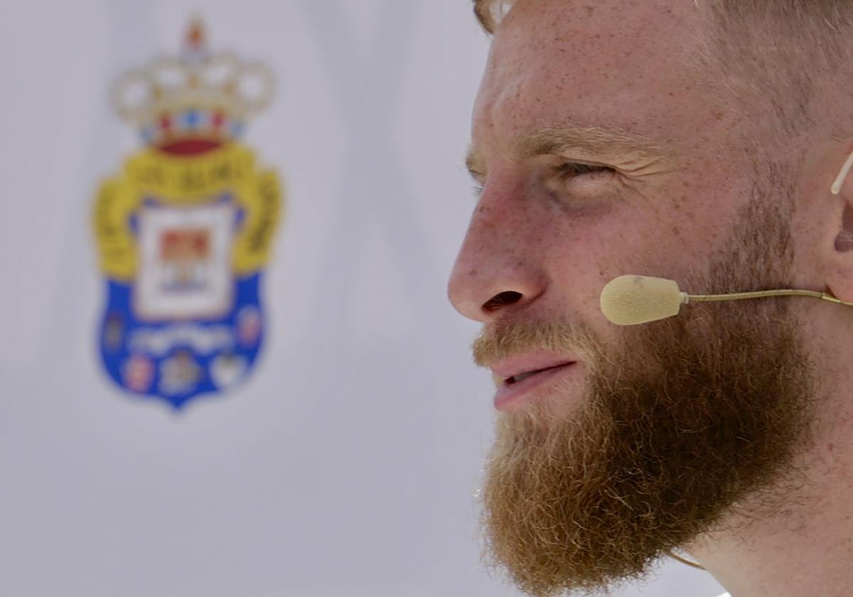 McBunie, durante su presentación como jugador de la UD.