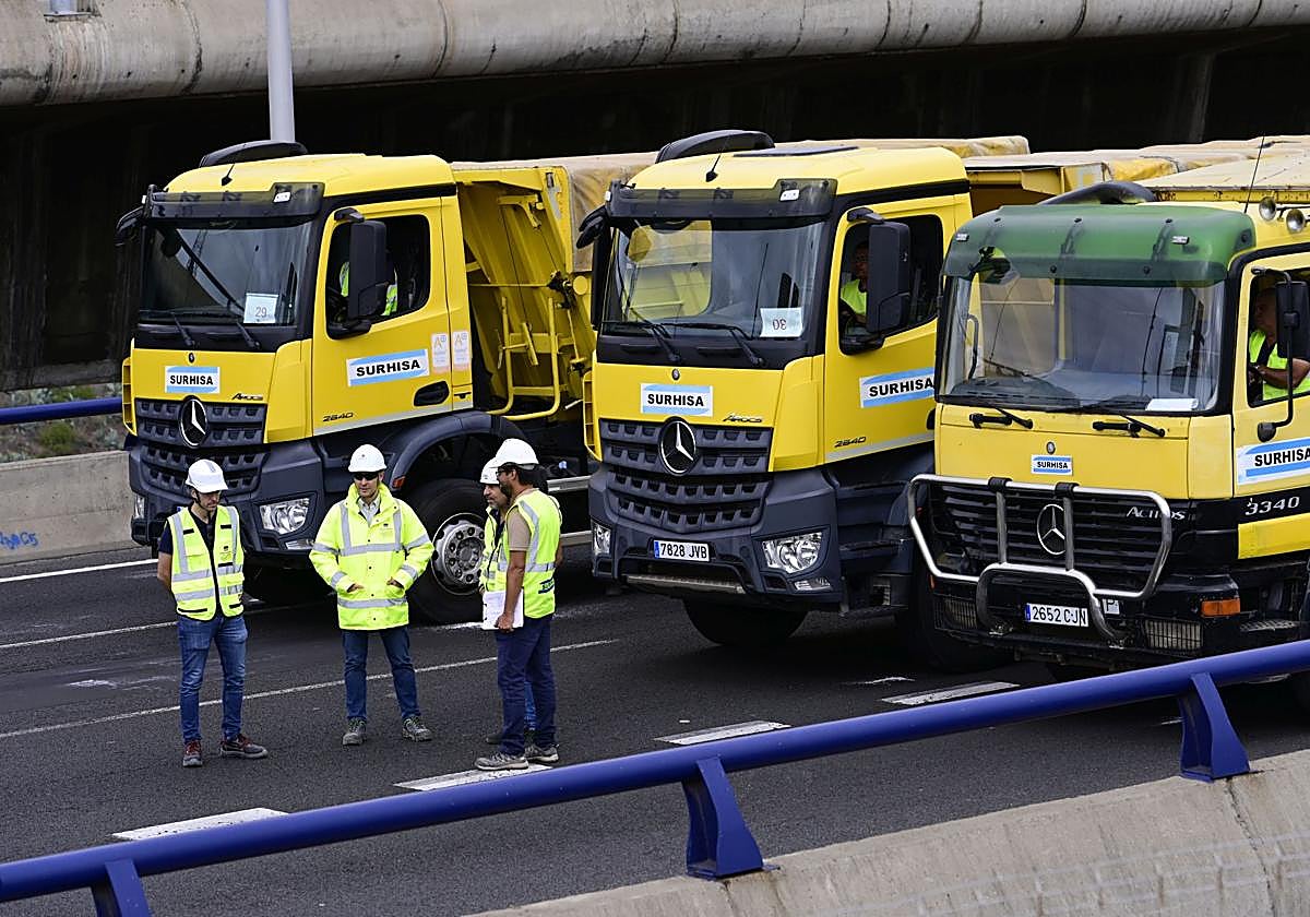 Las imágenes de la prueba de carga del viaducto del Guiniguada