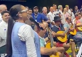 Instantánea del ensayo de Isabel Pantoja con Los Gofiones.