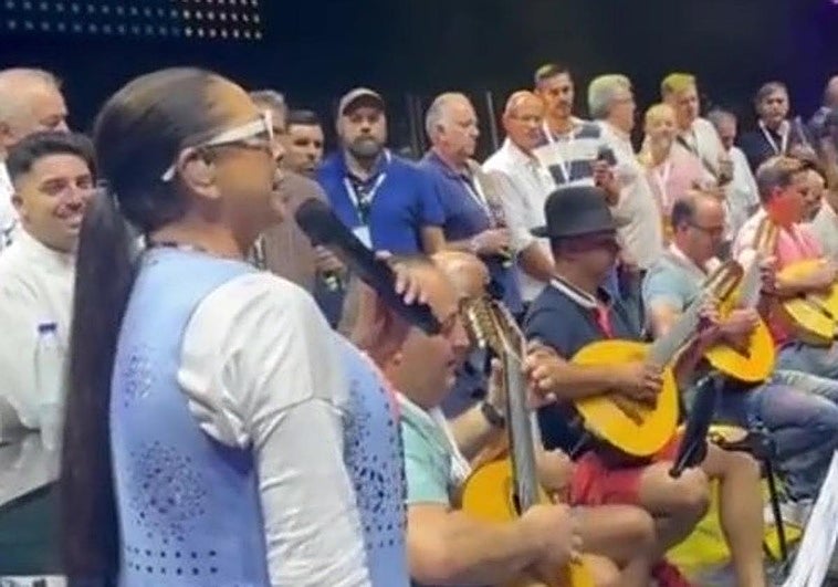 Instantánea del ensayo de Isabel Pantoja con Los Gofiones.