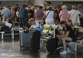 Imagen de archivo de colas en el Aeropuerto de Gran Canaria.