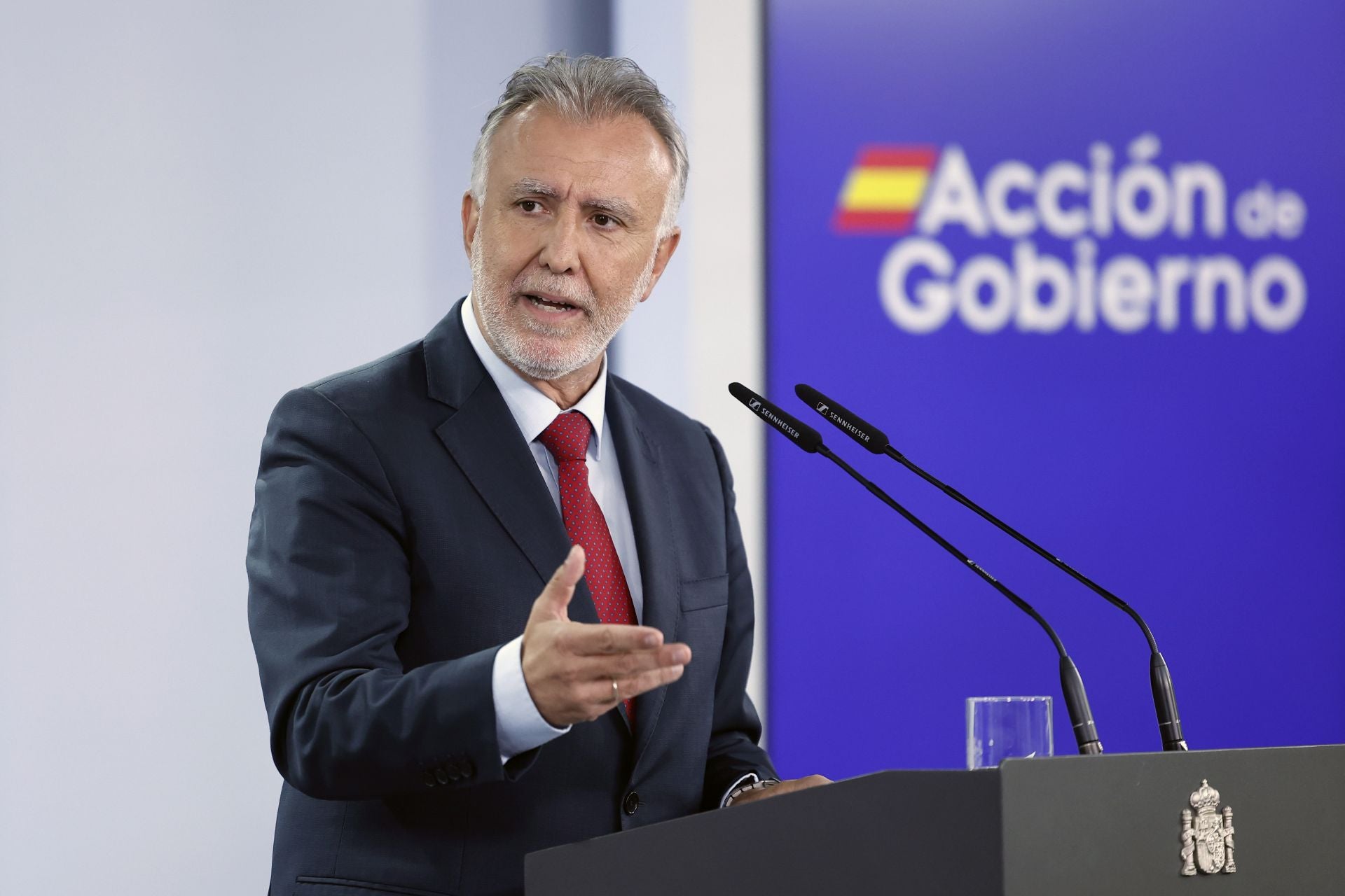 Ángel Víctor Torres en una rueda de prensa.