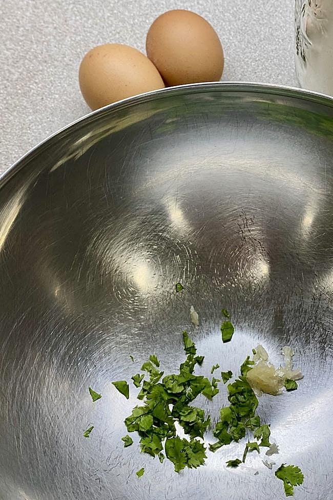 Picamos los ajos y el perejil