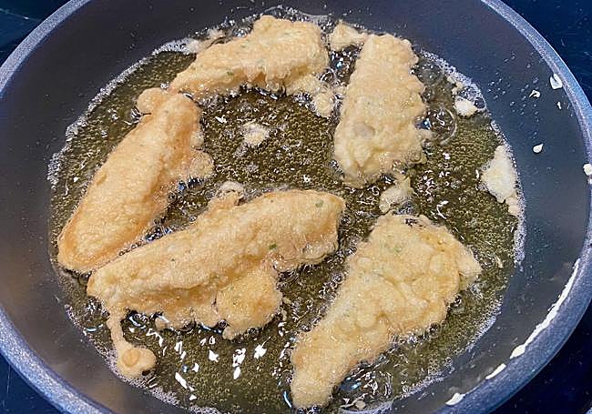 Freiremos los churros hasta que estén dorados