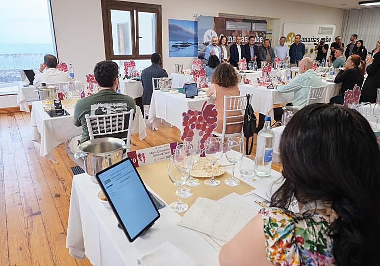 La mañana de este martes se dedicaba a catar los blancos; la tarde, los tintos.