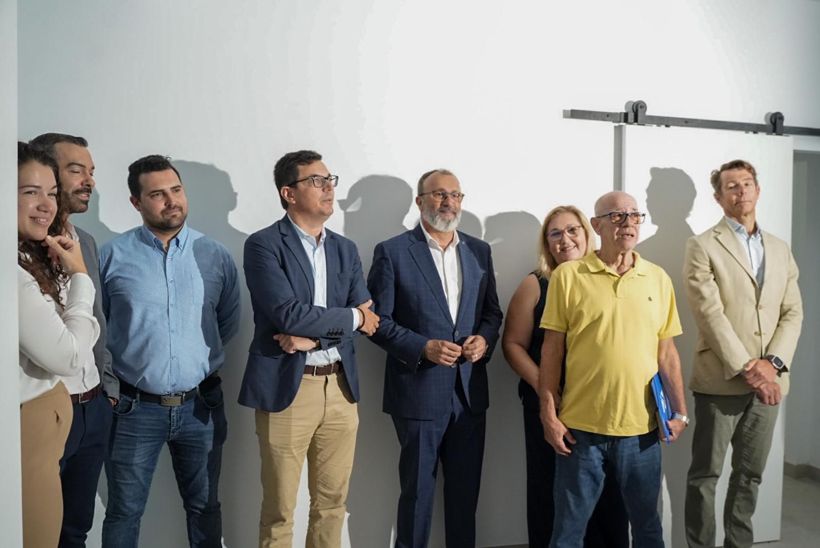 Emoción en la entrega de llaves de ocho viviendas protegidas en Vecindario