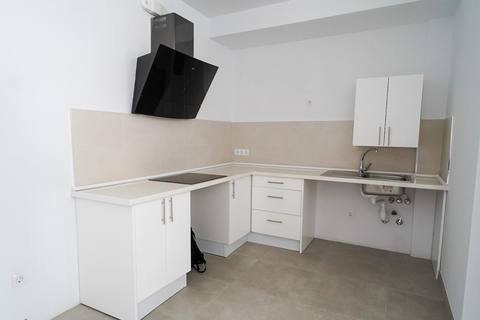 Emoción en la entrega de llaves de ocho viviendas protegidas en Vecindario