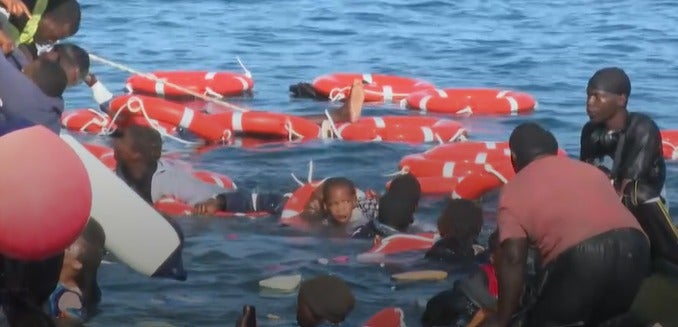 Así fue el momento del vuelco mortal del cayuco en El Hierro: «No, no, no…»