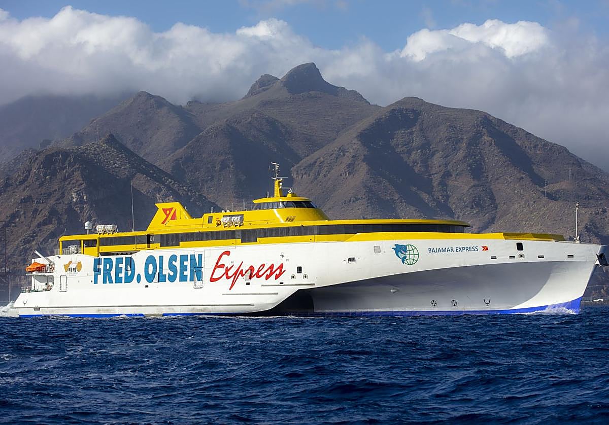 Fred. Olsen Express Trimaranes ruta GC-TF.