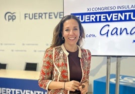El congreso se celebra este domingo en Puerto del Rosario con la presencia también de Manuel Domínguez, presidente del PP de Canarias, y Elías Bendodo, vicesecretario nacional del Partido Popular.