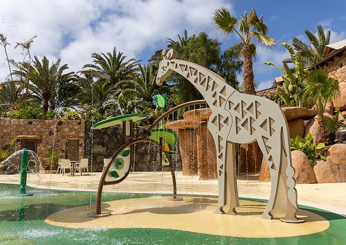 Imagen secundaria 1 - Oasis Wildlife Fuerteventura inaugura el Sabana Splash, invitación a refrescarse en verano