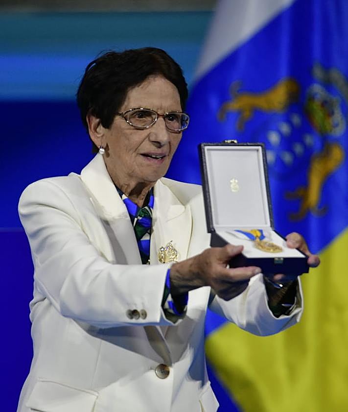 Imagen secundaria 2 - Imágenes de algunos de los Medallas de Oro de Canarias 2025.