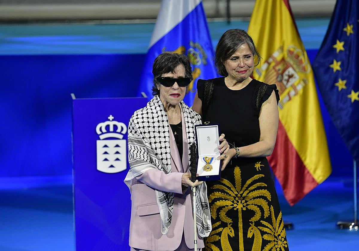 Imagen principal - Imágenes de algunos de los Medallas de Oro de Canarias 2025.