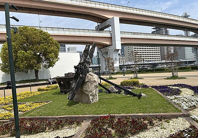 El ancla de la carabela española. Puerto de Kobe