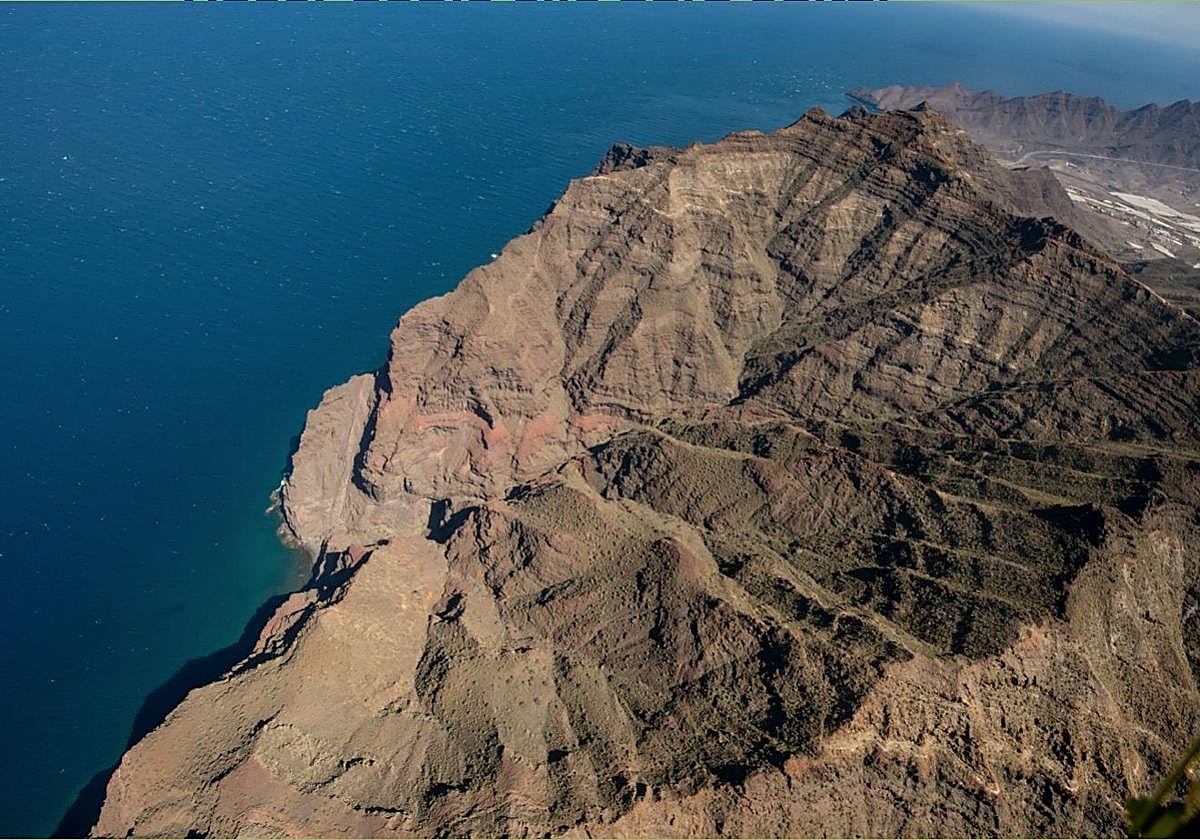 Vista aérea de la Reserva Natural Especial de Guguy y la costa más cercana.