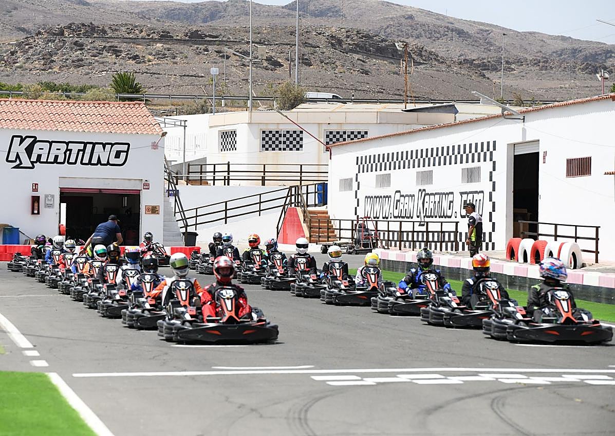 Imagen secundaria 1 - Vibrante final en la Spring Cup de las Series PDM con la participación de más de 40 pilotos