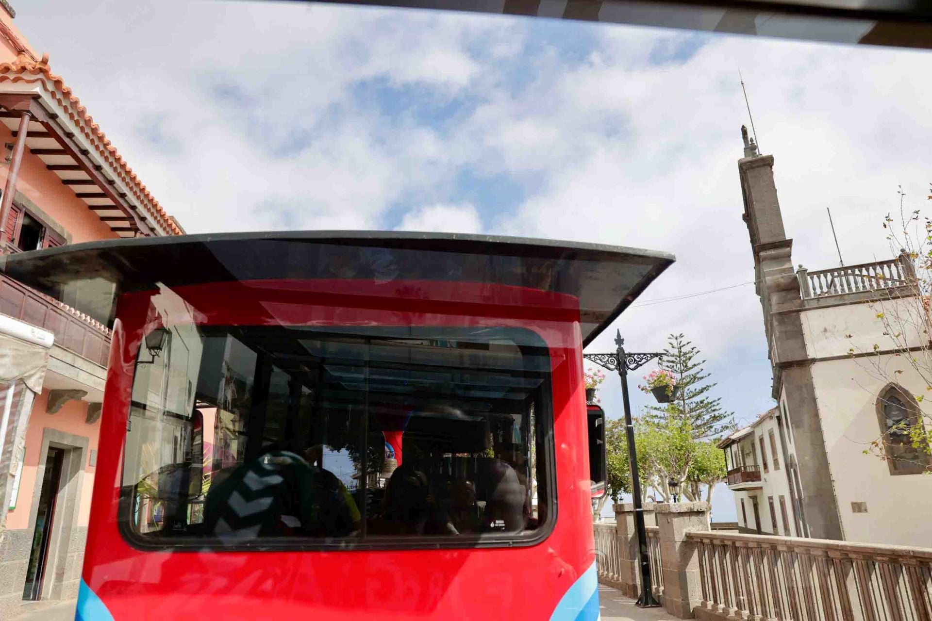 La presentación del tren de Firgas en imágenes